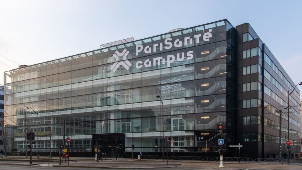 Bâtiment du Paris Santé Campus à Paris, centre d’innovation dédié à la santé et aux technologies médicales.